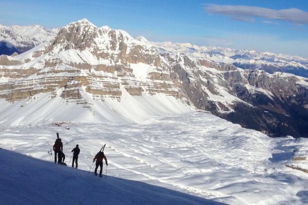 Noleggio sci a Madonna di Campiglio per settimane bianche sulle Dolomiti di Brenta